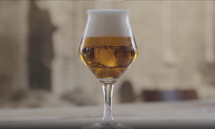 New Zealand Sunshine lager bier van Brand en Noordt in een glas